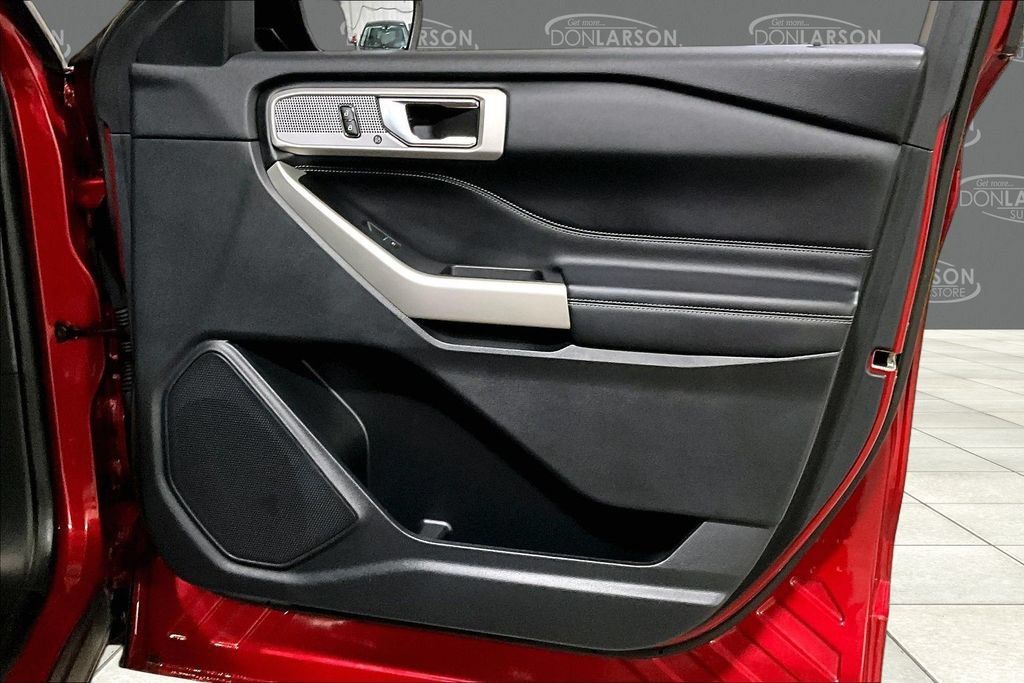 Certified 2021 Ford Explorer Limited w/ Equipment Group 301A AWD/4WD image 15