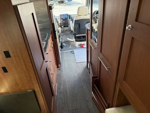 Used 2017 Mercedes-Benz Sprinter 3500 image 38