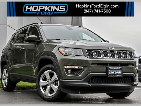 Used 2018 Jeep Compass Latitude w/ Safe & Security Group AWD/4WD image 1