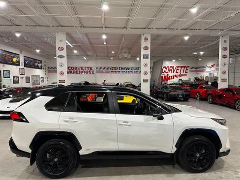 Used 2022 Toyota RAV4 XSE AWD/4WD image 5