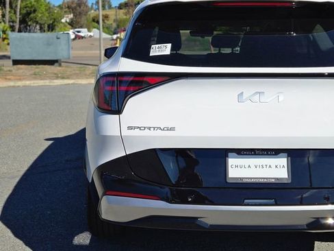 New 2026 Kia Sportage SX image 9
