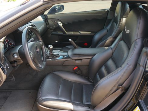 Used 2010 Chevrolet Corvette Grand Sport w/ Preferred Equipment Group RWD image 17