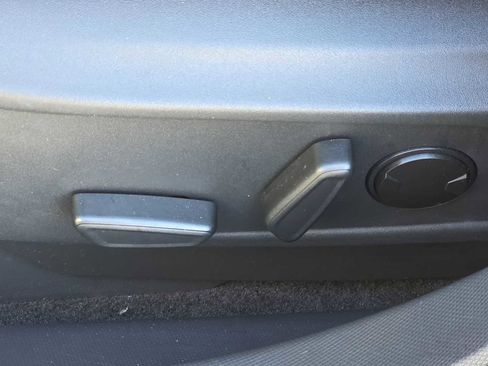 Used 2023 Ford Mustang Mach-E Select image 29