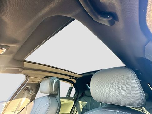 Used 2023 BMW 760i xDrive image 23