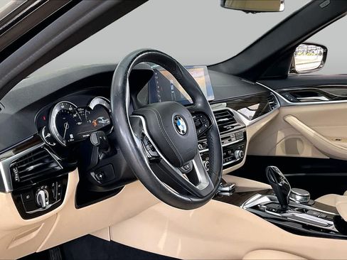 Used 2018 BMW 530i xDrive w/ Premium Package AWD/4WD image 18