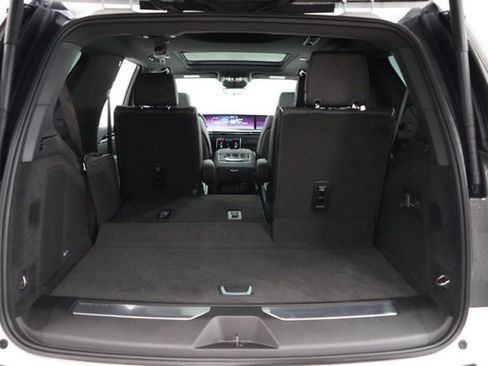 Used 2025 Cadillac Escalade Premium Luxury image 37