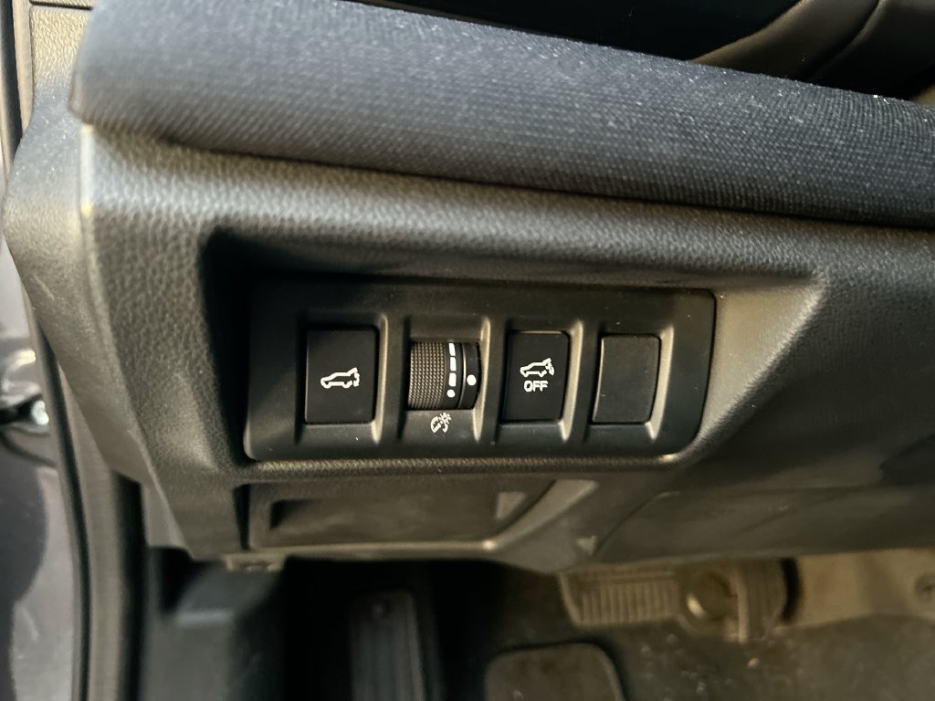 Used 2022 Subaru Outback Premium AWD/4WD image 14