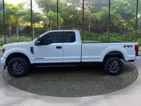 Used 2018 Ford F250 XL w/ Power Equipment Group AWD/4WD image 8