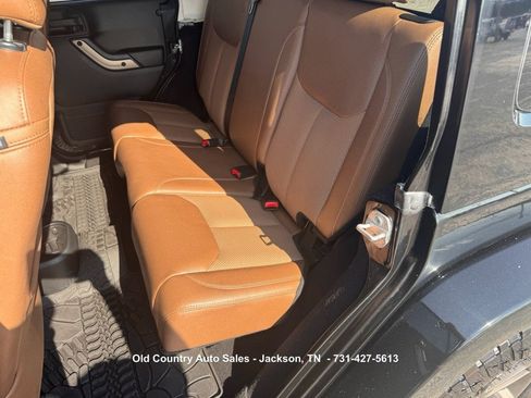 Used 2016 Jeep Wrangler Unlimited Sahara AWD/4WD image 30