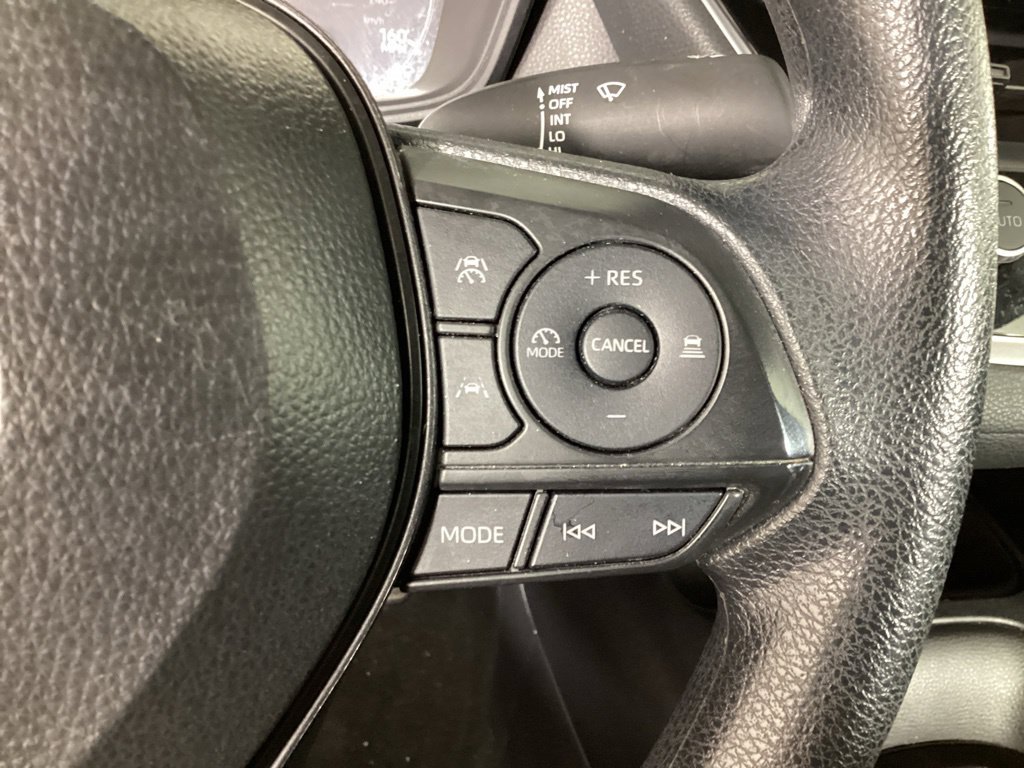 Used 2025 Toyota Corolla LE FWD image 14