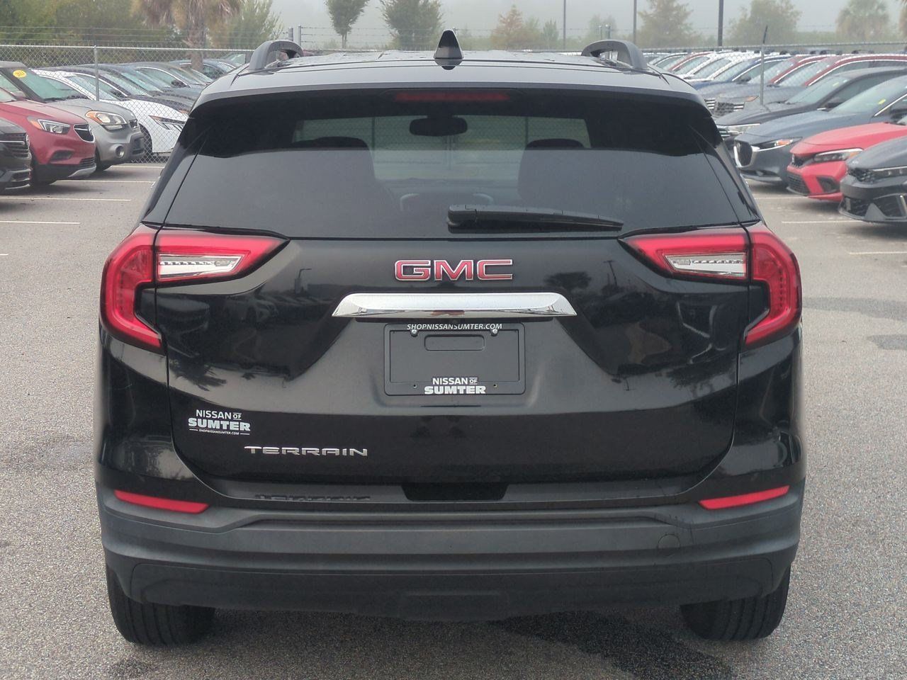 Used 2023 GMC Terrain SLE w/ Driver Convenience Package FWD image 5