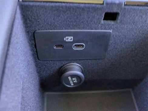 New 2026 Volvo XC90 B6 Plus image 30