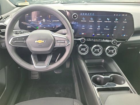 New 2026 Chevrolet Blazer EV LT image 4