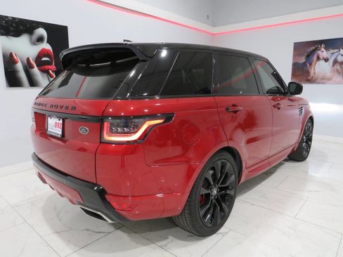 Used 2021 Land Rover Range Rover Sport HST image 4