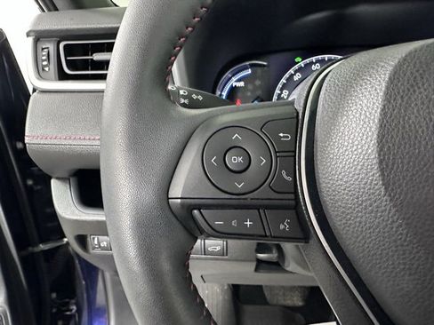 Used 2023 Toyota RAV4 SE image 25