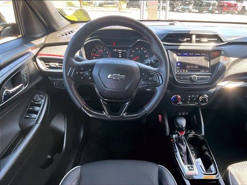Used 2023 Chevrolet TrailBlazer RS AWD/4WD image 12