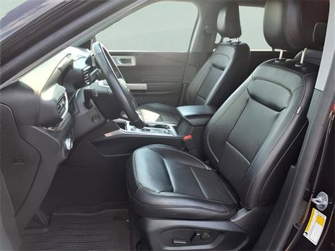 Used 2022 Ford Explorer Limited w/ Equipment Group 301A image 12