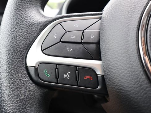 Used 2018 Jeep Compass Sport w/ Tech Group AWD/4WD image 16