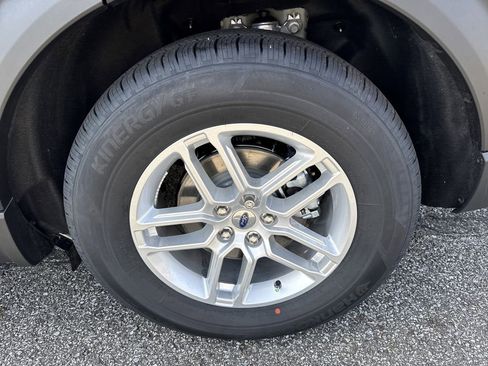 New 2026 Ford Explorer Active w/ Active Comfort Package image 20