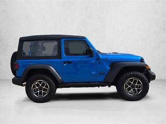 Used 2025 Jeep Wrangler Sport AWD/4WD video 4