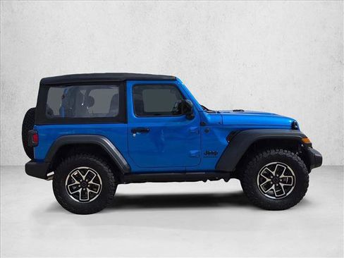 Used 2025 Jeep Wrangler Sport AWD/4WD image 4