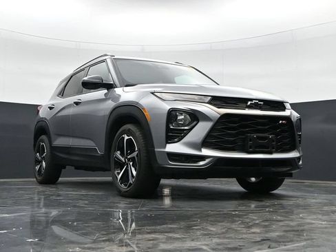 Used 2023 Chevrolet TrailBlazer RS FWD image 38