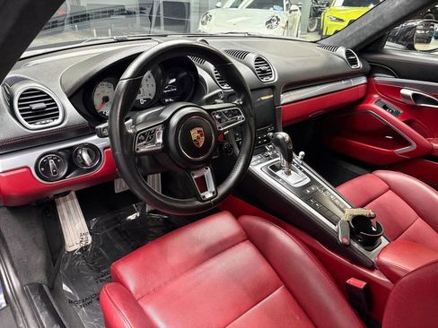 Used 2018 Porsche 718 Cayman GTS RWD image 22