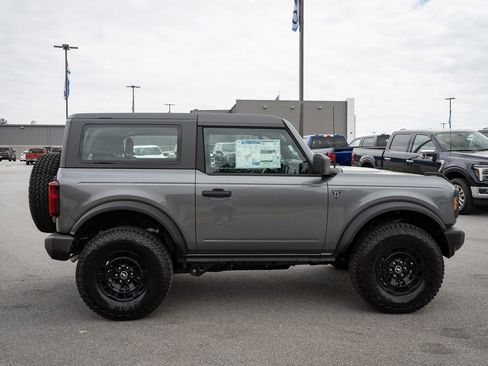 New 2026 Ford Bronco 2-Door w/ Sasquatch Package AWD/4WD image 11