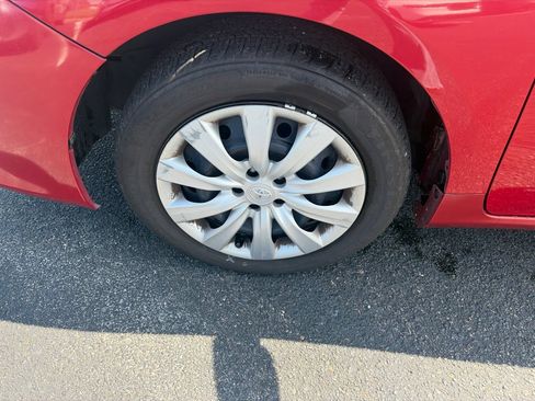 Used 2013 Toyota Corolla LE FWD image 12