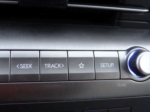 Used 2025 Hyundai Kona SEL FWD image 24