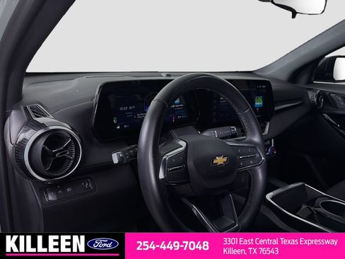 Used 2025 Chevrolet Equinox LT FWD image 10