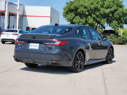 Used 2025 Toyota Camry XSE FWD image 7