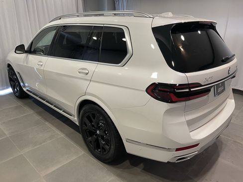 New 2026 BMW X7 xDrive40i image 4