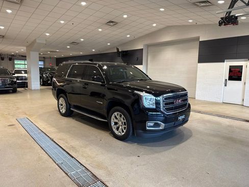 Used 2017 GMC Yukon SLE w/ SLE Value Package AWD/4WD image 1