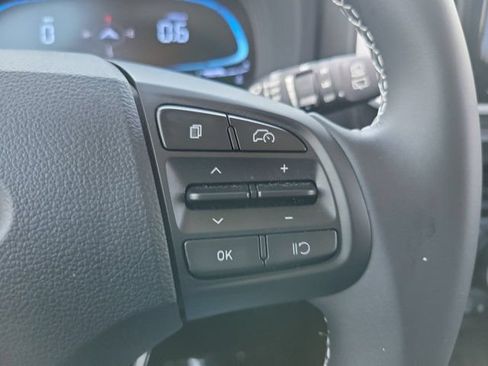 Certified 2023 Hyundai Venue Limited FWD image 20