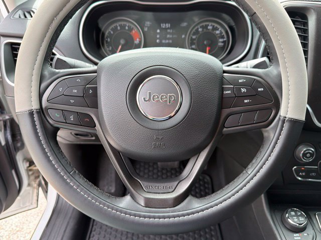 Used 2021 Jeep Cherokee Trailhawk AWD/4WD image 31
