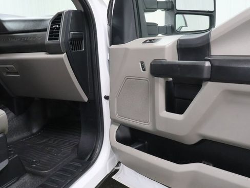 Used 2021 Ford F250 XL w/ Power Equipment Group RWD image 29