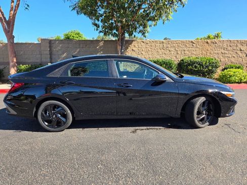 Certified 2026 Hyundai Elantra Sport image 9