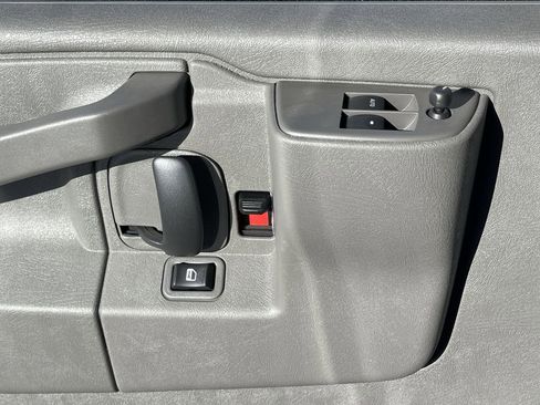 New 2025 GMC Savana 2500 Extended w/ Driver Convenience Package image 23