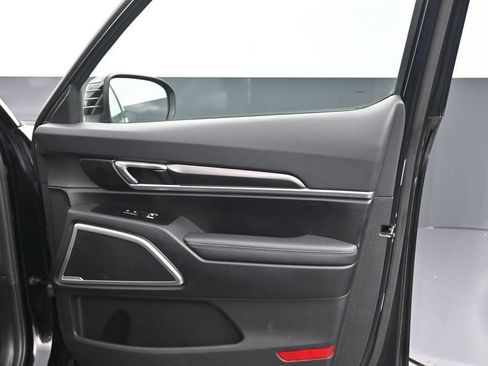 Used 2023 Kia Telluride S FWD image 13