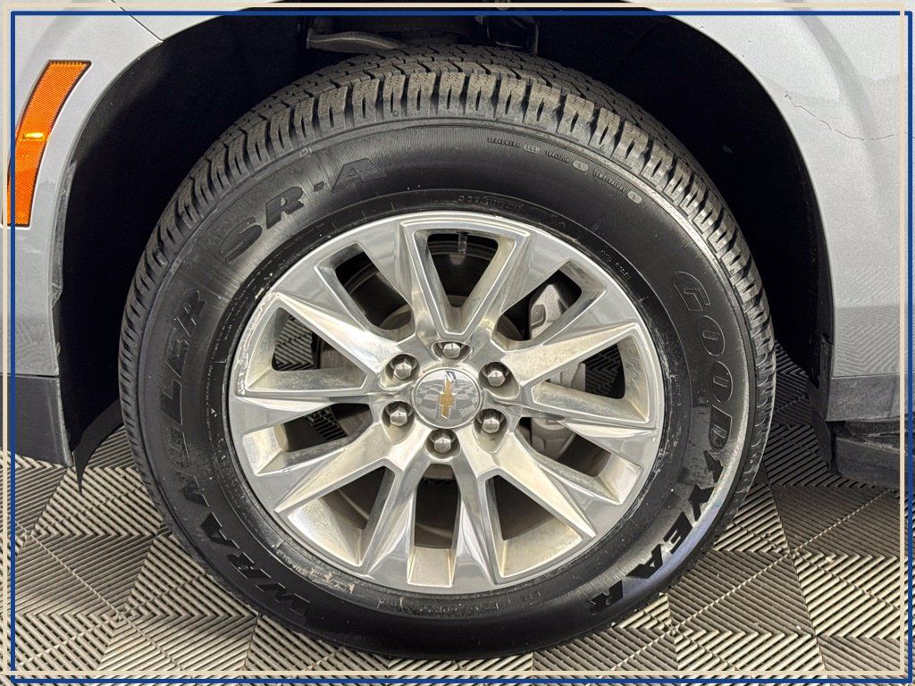 Certified 2025 Chevrolet Suburban Premier AWD/4WD image 45
