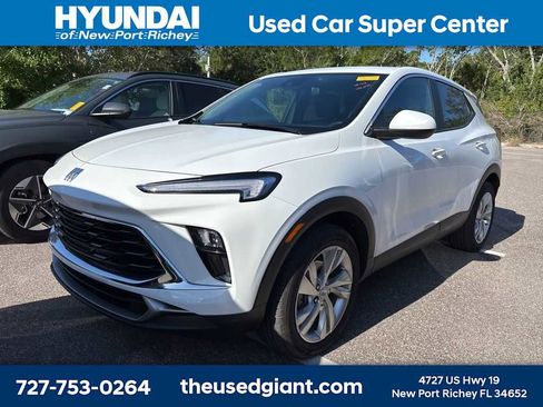 Used 2025 Buick Encore GX Preferred w/ Comfort Package image 1