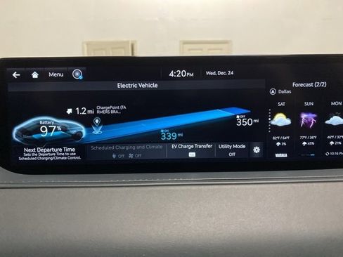 Used 2024 Genesis G80 image 49