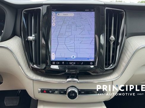 Certified 2023 Volvo XC60 B5 Plus w/ Climate Package AWD/4WD image 16