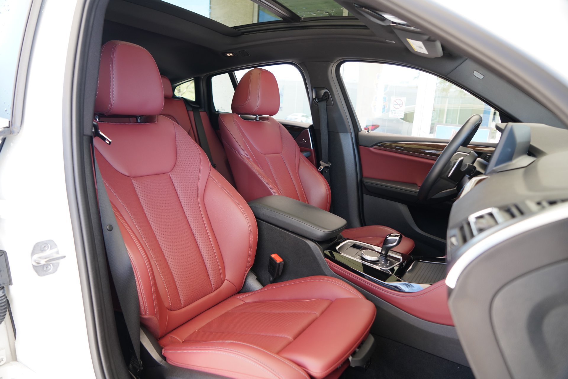 Used 2023 BMW X4 xDrive30i w/ Convenience Package AWD/4WD image 24