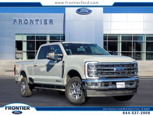 New 2026 Ford F250 4x4 Crew Cab Super Duty image 1