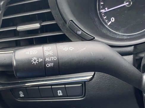 Used 2023 MAZDA MAZDA3 s image 23