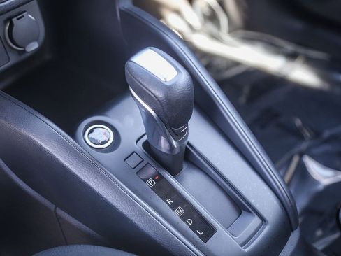 Certified 2025 Nissan Kicks Play S image 18