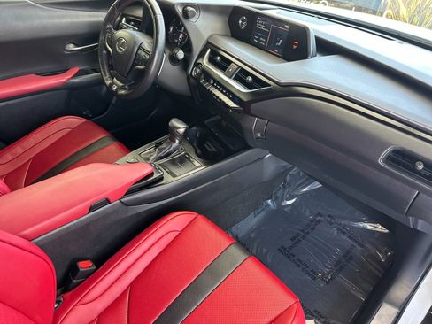 Used 2021 Lexus UX 200 F Sport w/ Accessory Package (Z2) FWD image 18