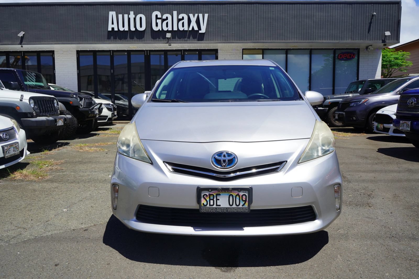 Used 2013 Toyota Prius V Five FWD image 2
